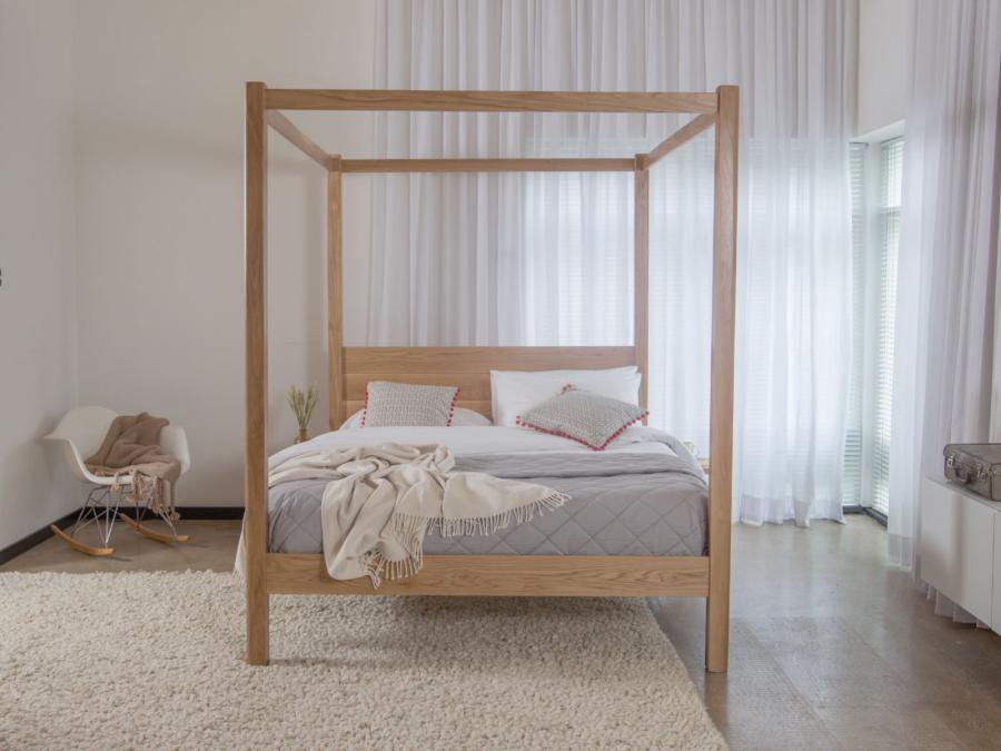 Four Poster Bed - Classic